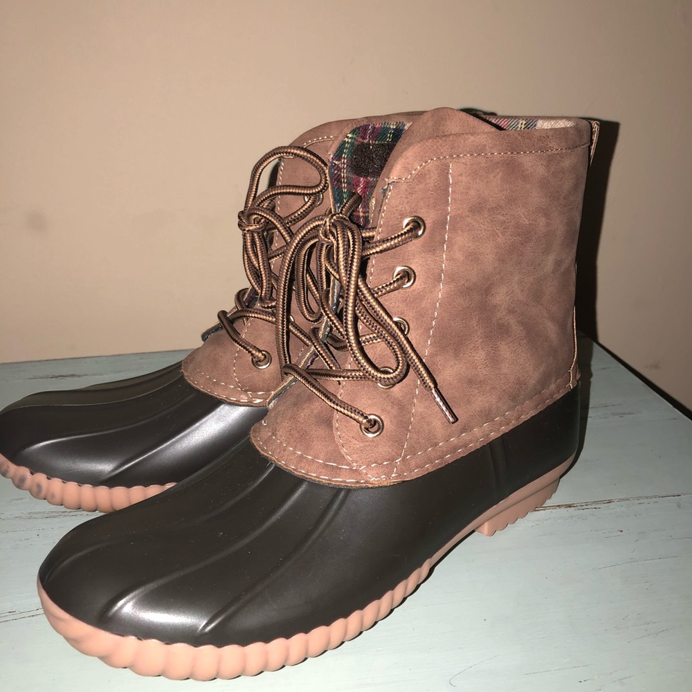 Marley Lily size 8 duck boots